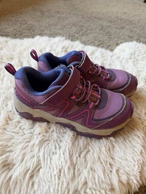 Washable Merrell Hiking Shoes with Hook-and-Loop Strap | 13.5W